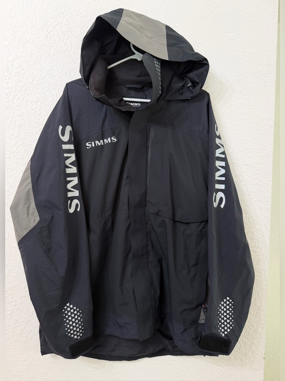 Simms Black and Gray Challenger Hooded Rain Jacket - XL